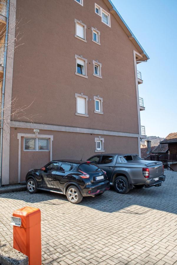 In Lux Apartman Apartment Vrnjacka Banja Exterior photo